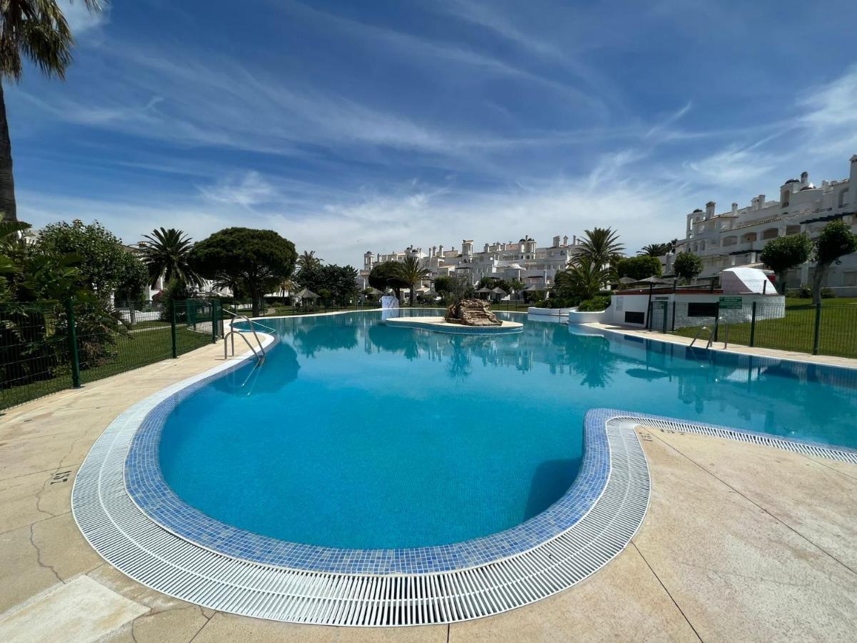 Апартаменты Atlanterra Pueblo Donkey - Piscina, Parking Захара-де-лос-Атунес Экстерьер фото